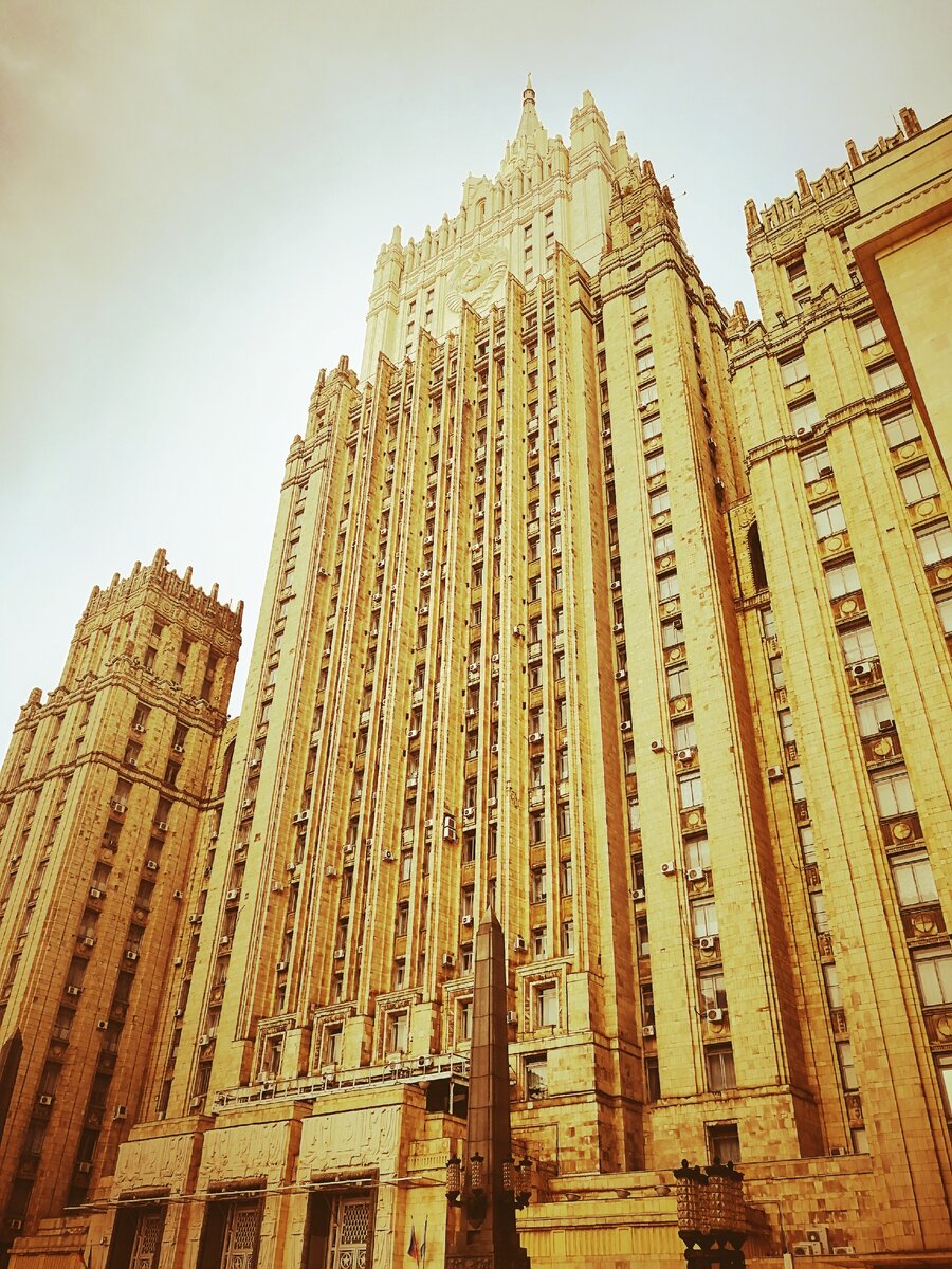 "Дебилы, ..." С.В. Лавров. 