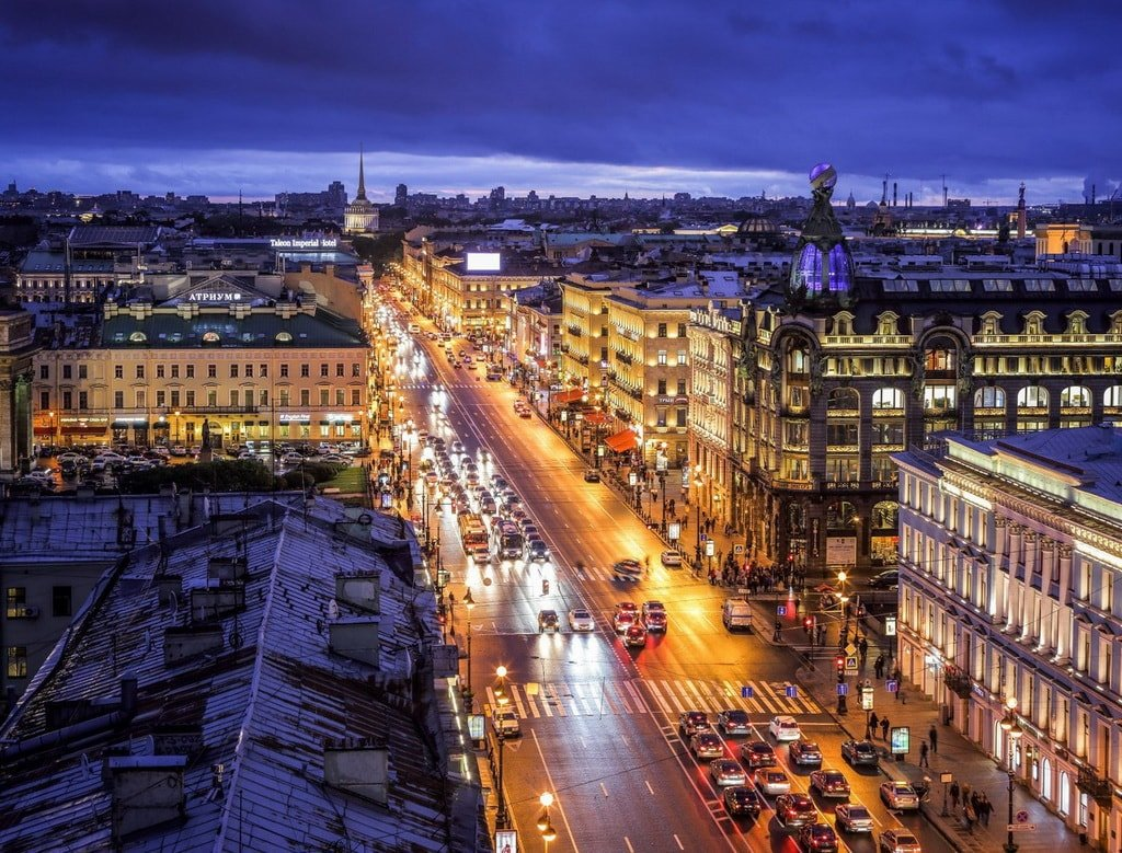 Главная петербургский. Невский проспект Санкт-Петербург. Улица Невский проспект Санкт-Петербург. Невский проспект Санкт-Петербург достопримечательности. Главная улица Санкт-Петербурга Невский проспект.