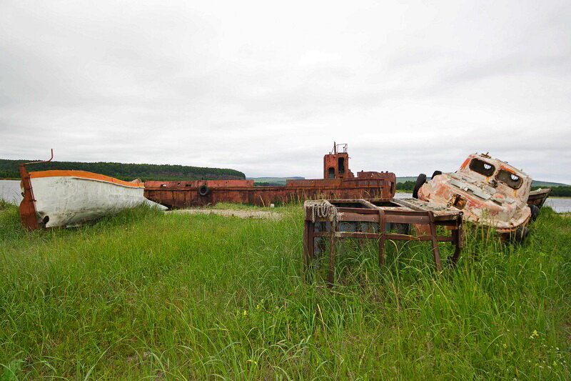 Кладбище малых промысловых судов рыбзавода в посёлке Датта