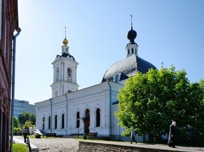 Столичный храм святителя Николая Чудотворца в Покровском Фото из архива сайта Патриарха Московского и Всея Руси
https://foto.patriarchia.ru/news/patriarshee-sluzhenie-v-stolichnom-khrame-svyatitelya-nikolaya-v-pokrovskom-v-kanun-dnya-prazdnovaniya-pereneseniya-moshchey-svyatitelya-nikolaya/
