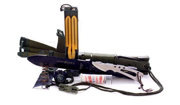 Нож Аллигатор-2 с набором для выживания