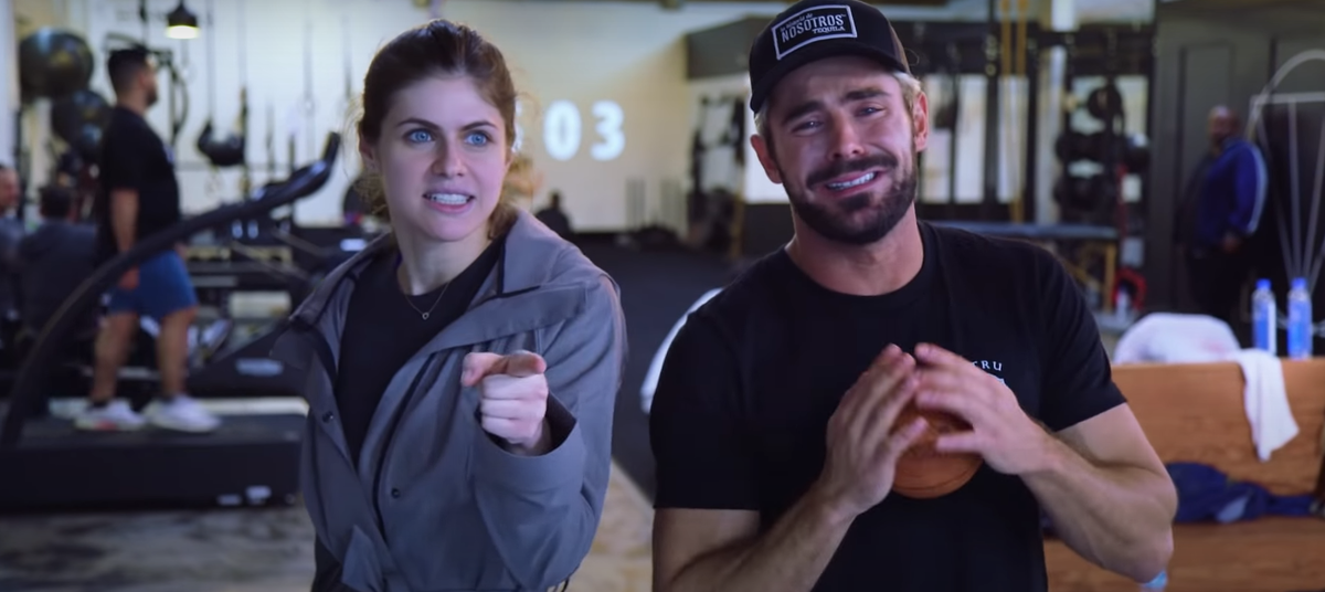 кадр из Baywatch Abs with Alexandra Daddario | Gym Time w/ Zac Efron