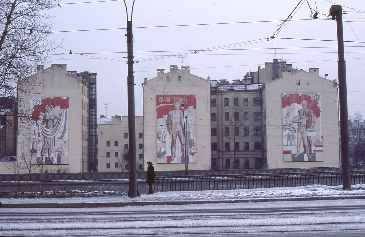 10 фотографий Санкт-Петербурга тогда и сейчас (гуляем рядом с метро 