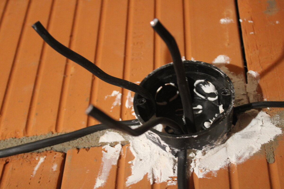 Сколько стоит точка? Или как недобросовестные электрики разводят на ...