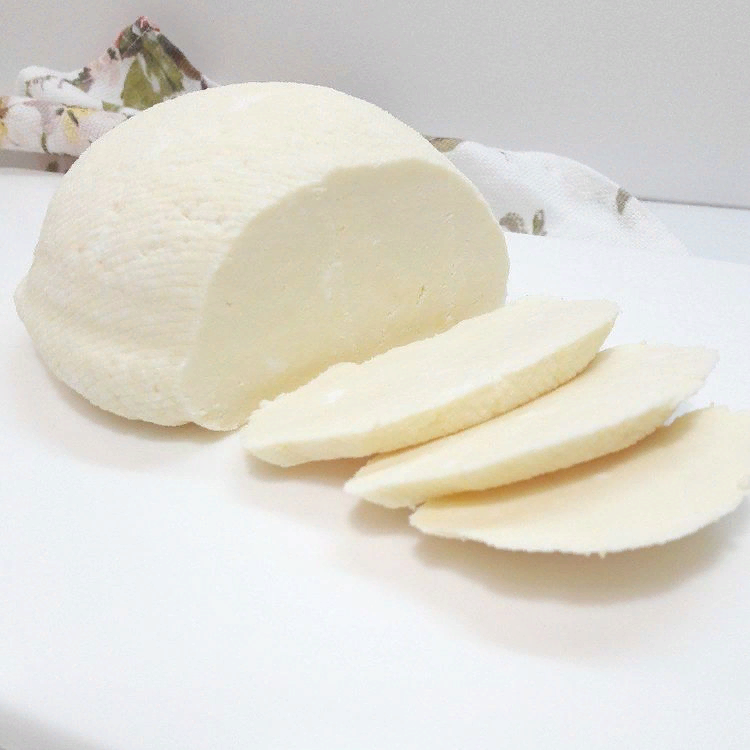 Домашний сыр.Вроде  Адыгейского.