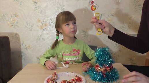 Елочка из конфет своими руками пошаговое фото с мастер-классом