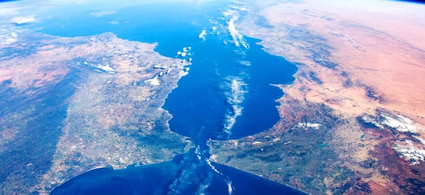 Гибралтарский пролив.