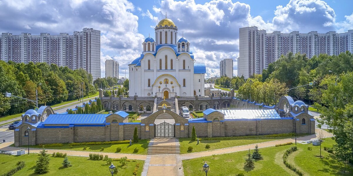 Храм был построен в 2008 году в византийских традициях