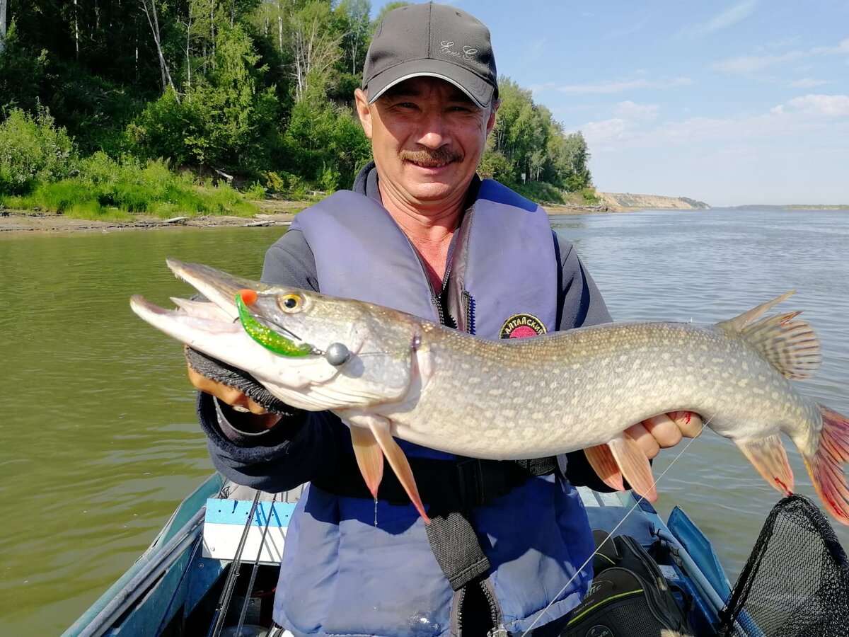 Ещё одна хорошая точка находится на стыке двух течений. Фото автора Андрея Калачева.