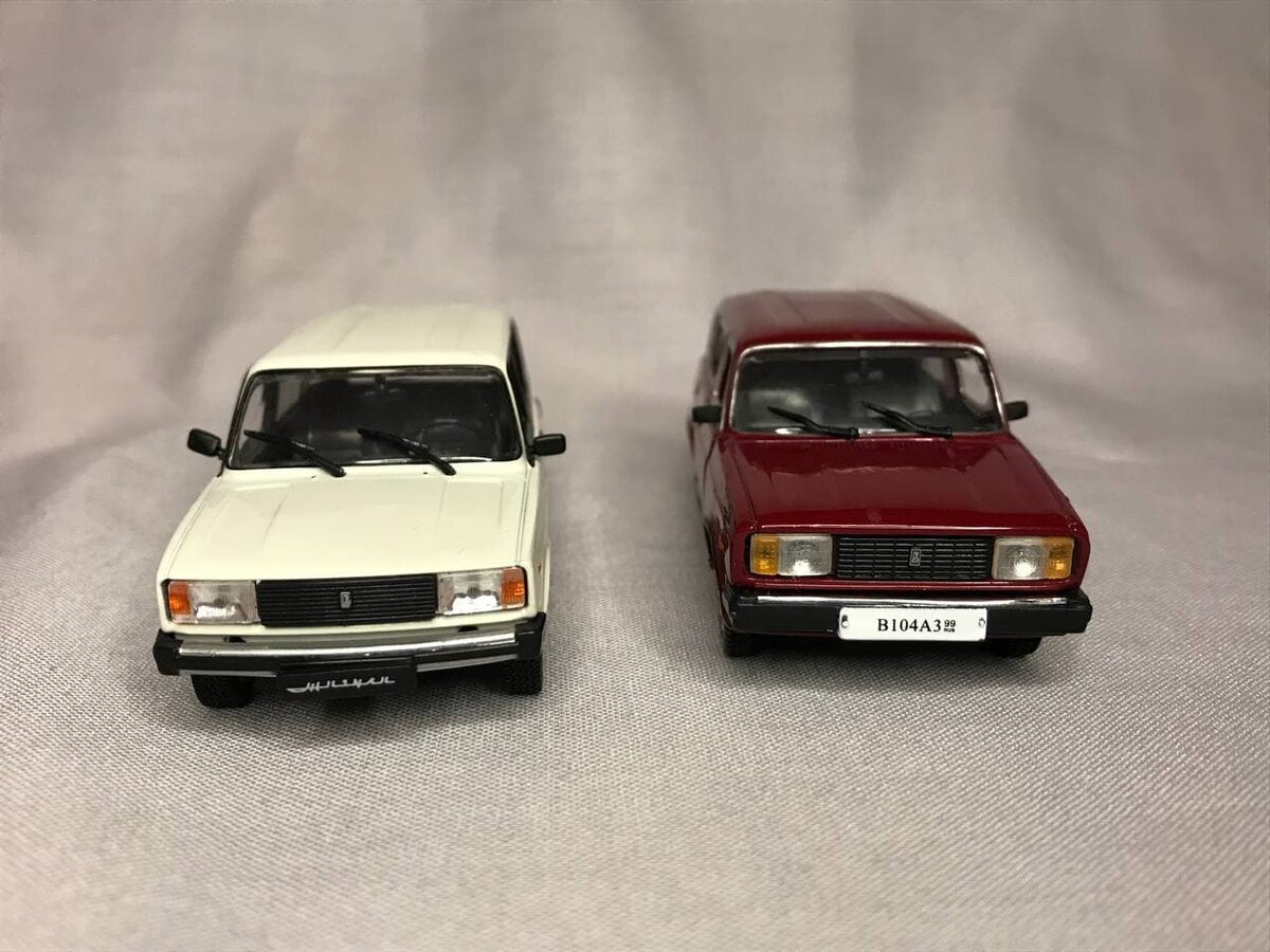 Слева - Ваз 2104 из журнальной серии. Справа - Ваз 2104 от Bauer.