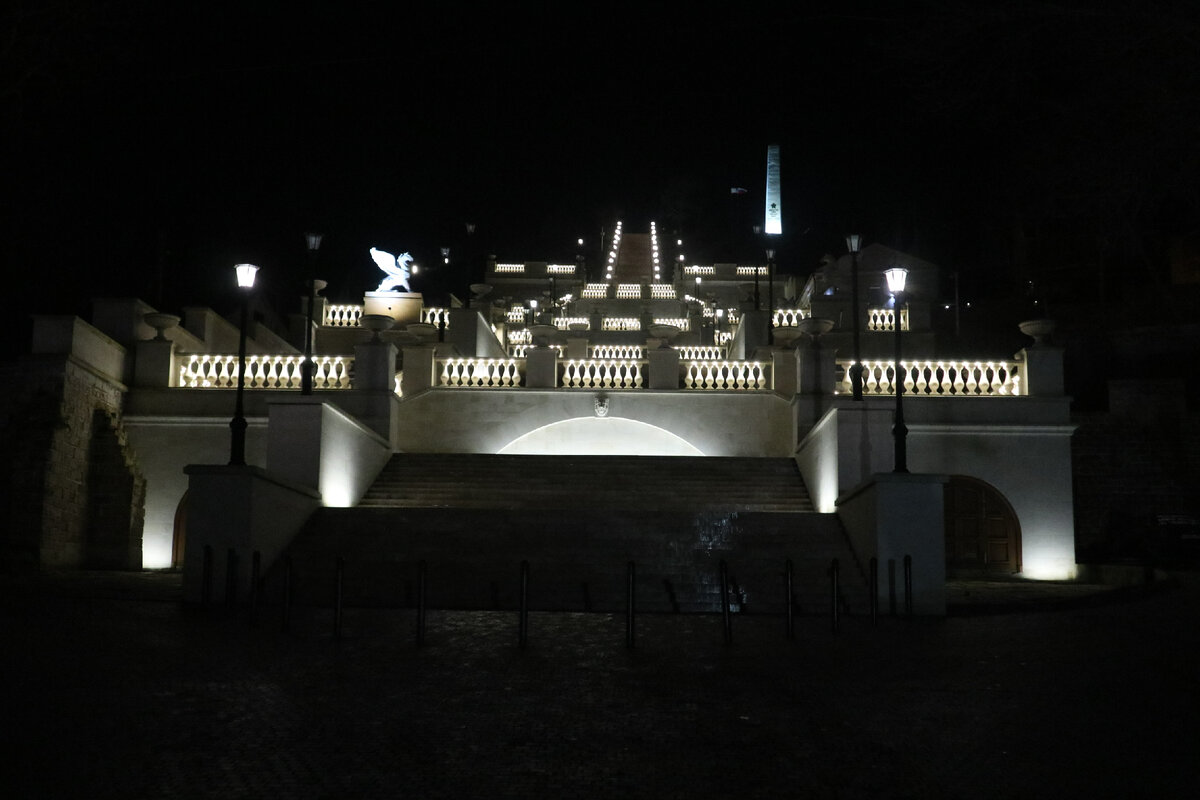 Жизнь в поезде. Тур по Крыму под стук колёс с "Гранд-экспрессом"