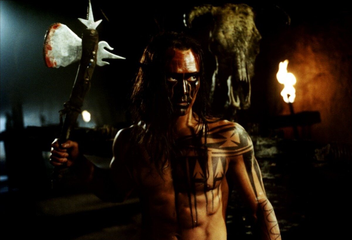 shot from "Le Pacte des loups"/2001/Cristophe Gans/kinopoisk.ru