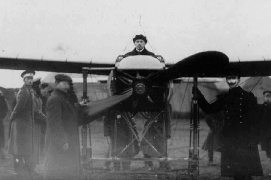 М.Н. Ефимов на самолете Bleriot-XI в Санкт-Петербурге