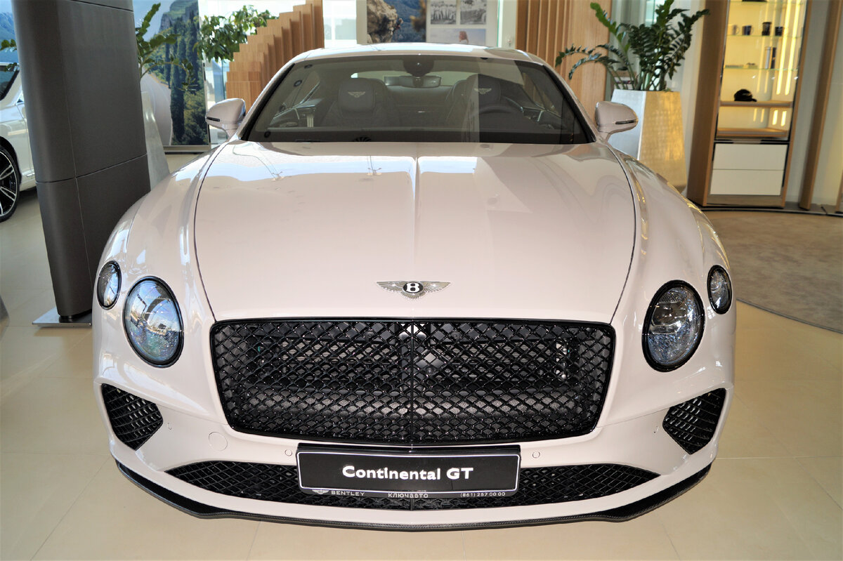 Нашёл в продаже новый Bentley Continental GT V-8 по привлекательной цене.  Бросаю все свои дела, еду смотреть автомобиль | МЕХВОД | Дзен