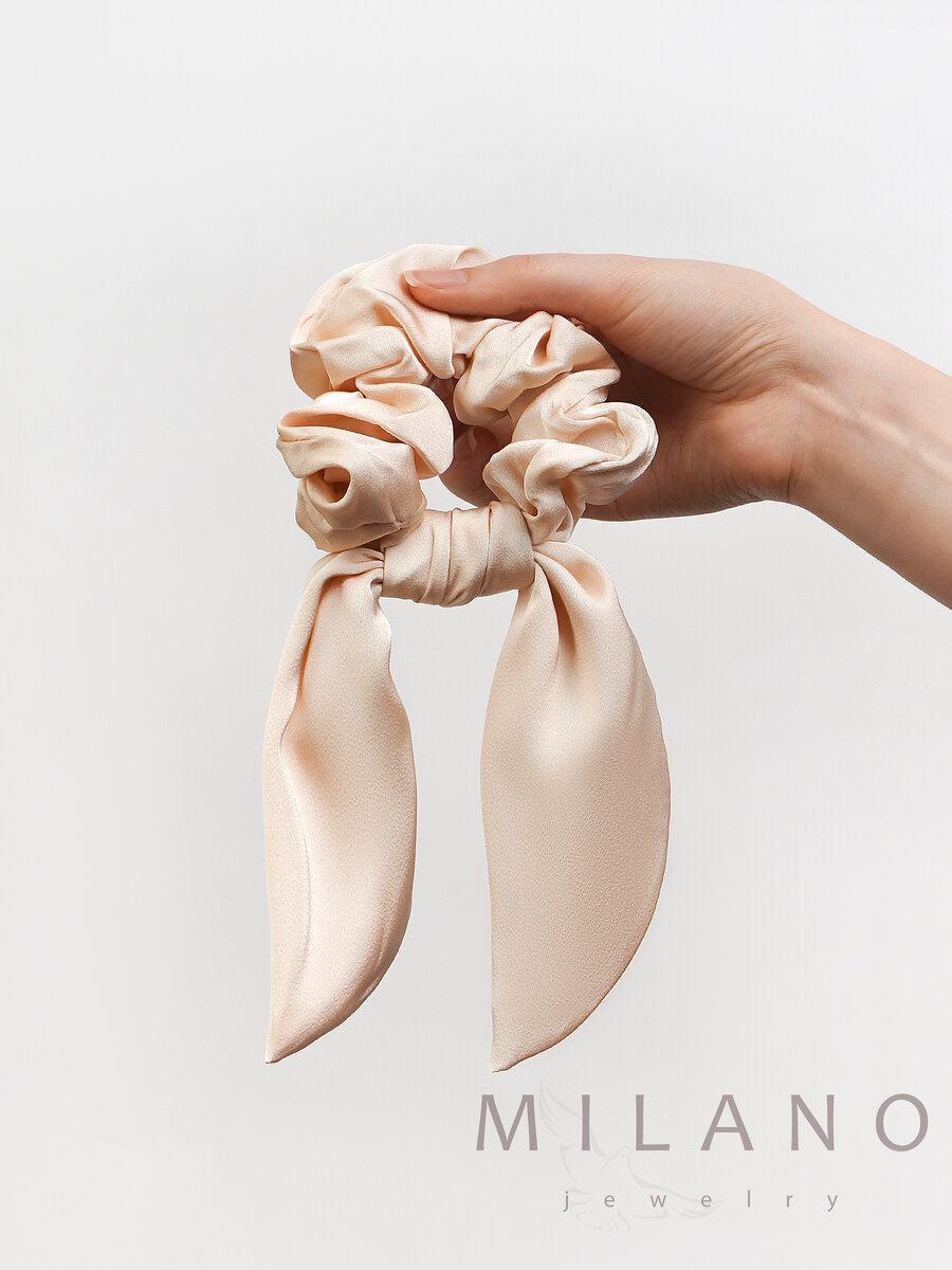 Шелковая резинка 3 в одном. Можно использовать только резинку, резинку с лентой, повязать только ленту. Представлены в 9 цветах!