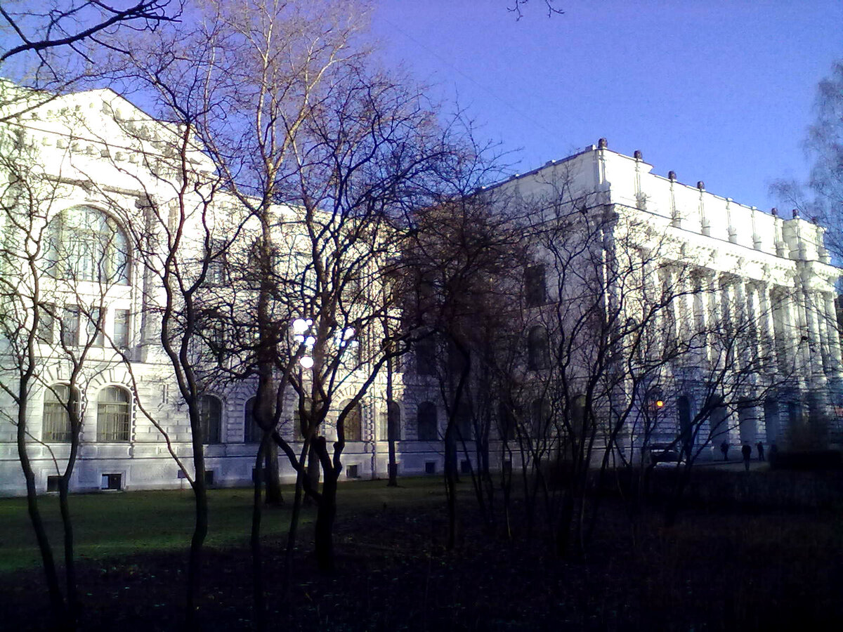 Главное здание Политеха