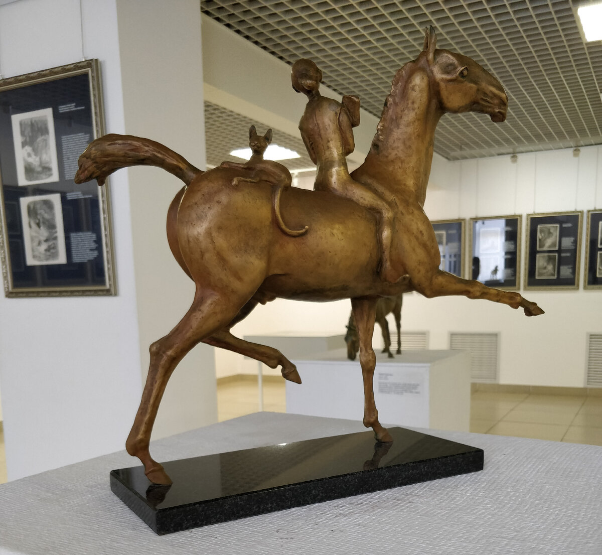 М. Капилова "Конь и его мальчик". 2020. Литьё, бронза.