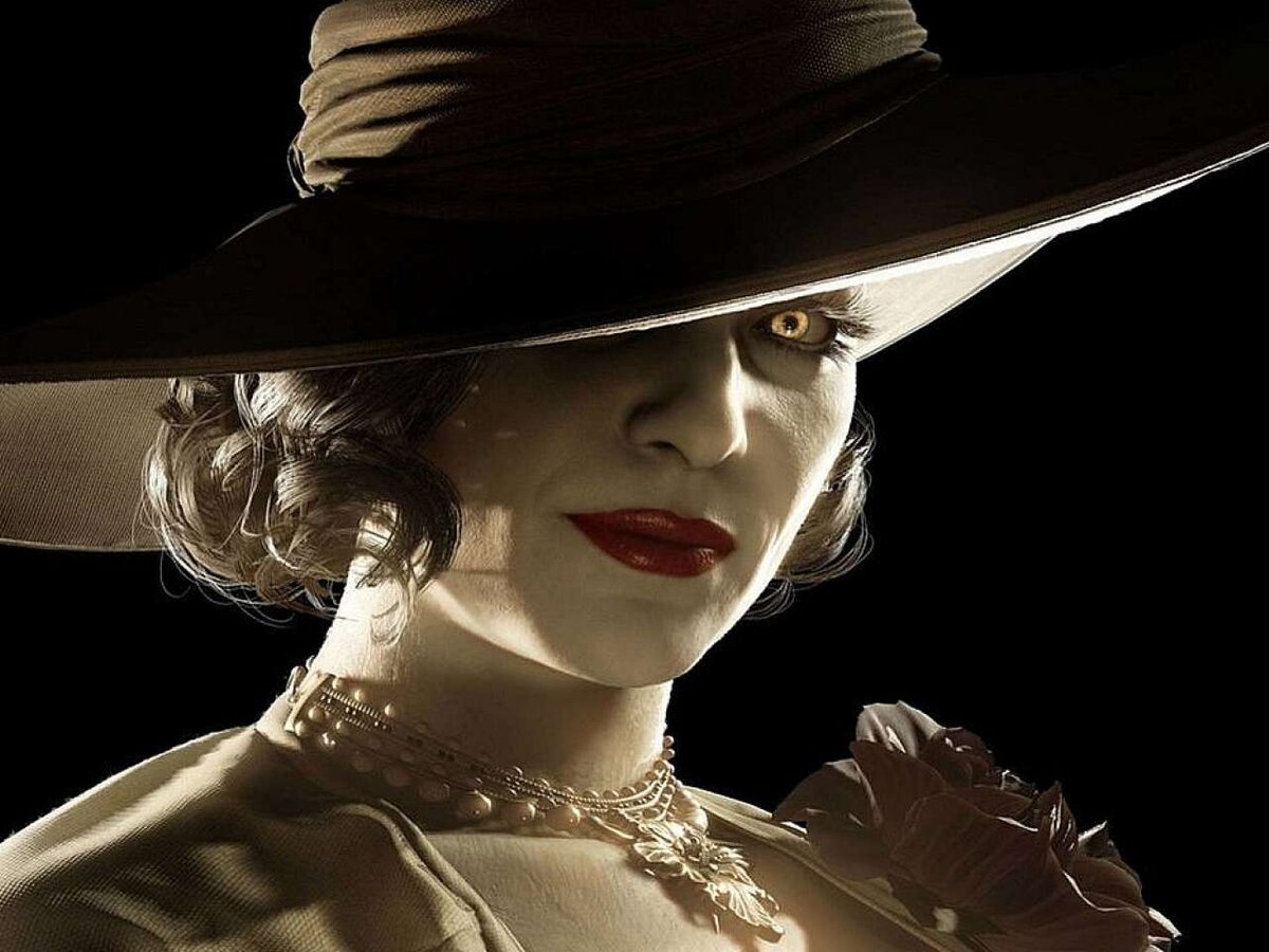 Леди  Димитреску с первых же своих появлений в рекламе игры завоевала необычайную популярность в интернете.