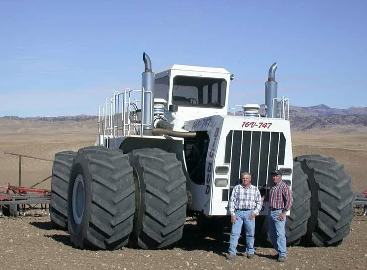 Трактор 747. Трактор big Bud. Big Bud 747. Big Bud 16v-747. Трактор Биг БАД