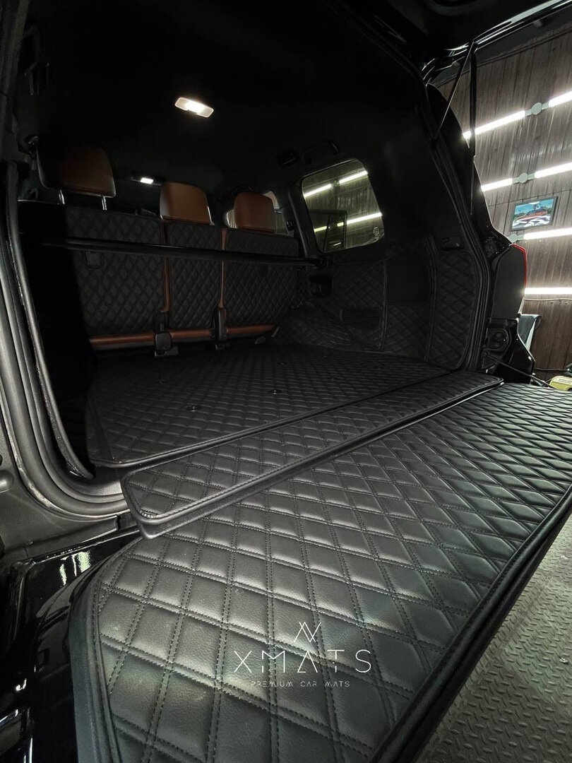 Коврики из экокожи в багажник Toyota Land Cruiser 200