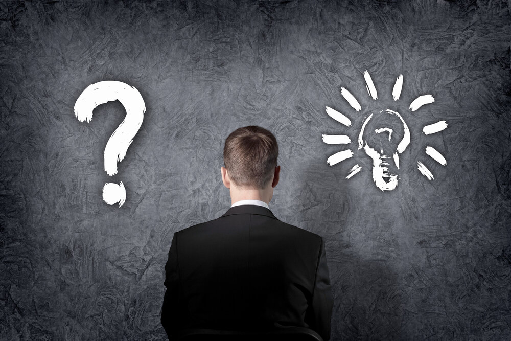 Движение к цели. Успешный человек. Человек перед выбором. Выбор пути. Человек думает что выбрать.