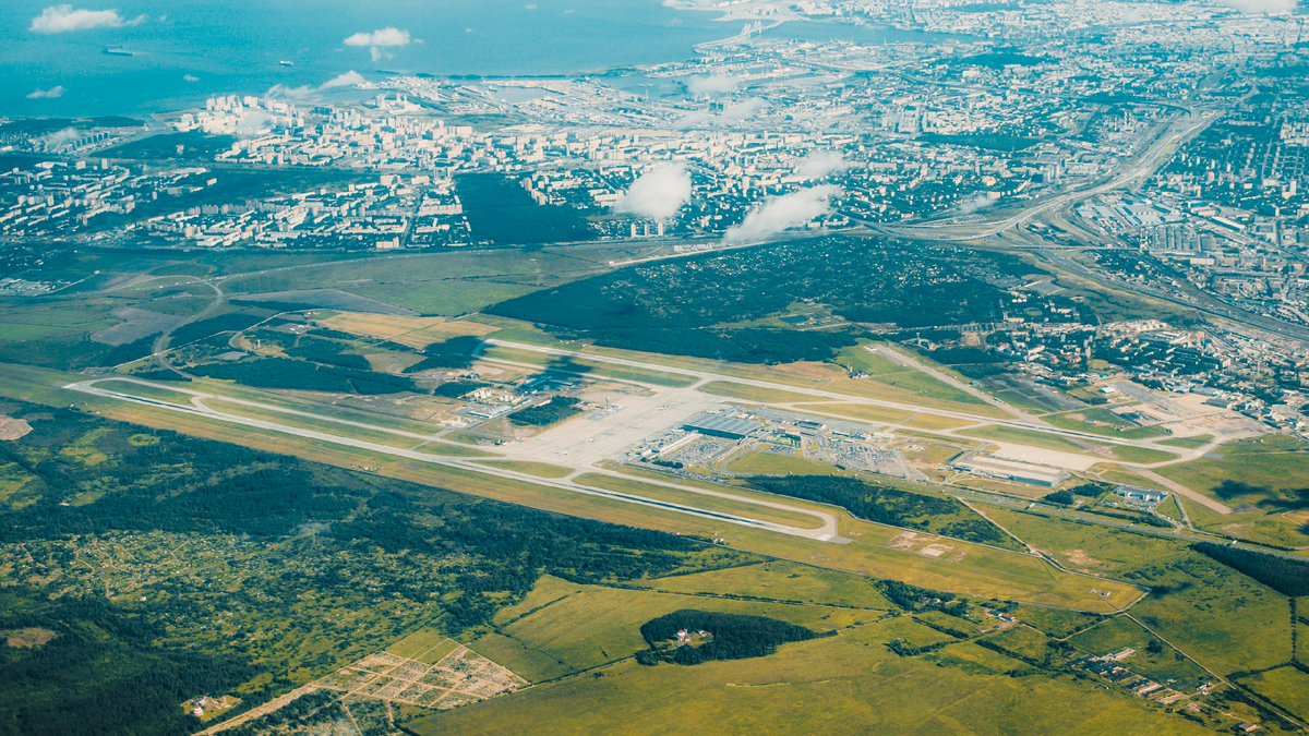 международный аэропорт астафьева. Taxiway airport. аэропорт шереметьево ивпп. система огней впп ови 1. подход аэродром.