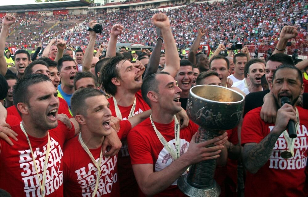 Марко Петкович – крайний слева.