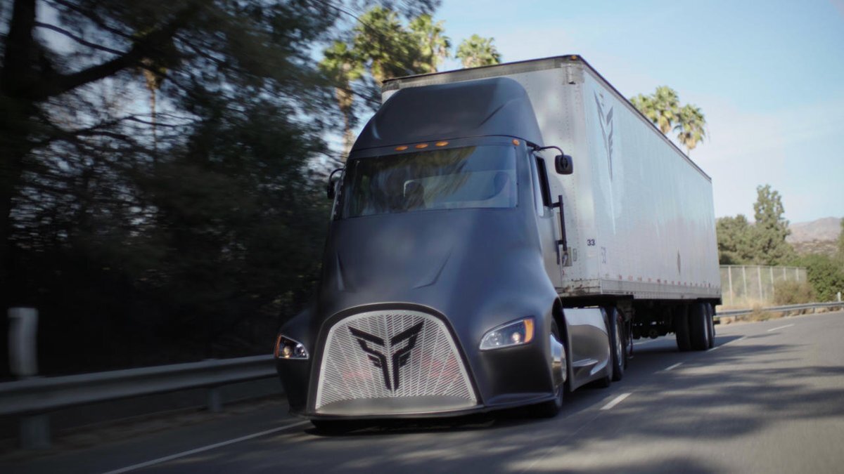 Сравнение характеристик ET-One с Tesla Semi первых электрофур в мире |  motocarrello.ru | Дзен