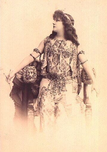 Сара Бернар в роли Саломеи