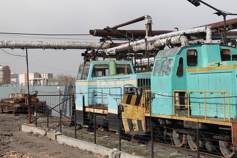 А вот второй оказался снегочистом на базе ТГМ-40, у него есть собственное наименование ТГМ-40С.

