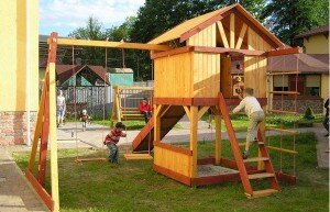 Как построить на даче игровой домик для детей — пошаговая инструкция