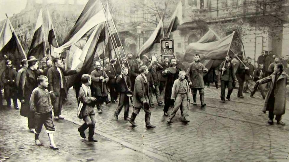 Шествие монархистов. 1917 год еще не наступил