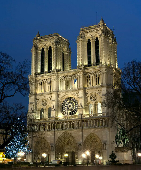 Notre-Dame de Paris (Собо́р Пари́жской Богома́тери). Фото из личного архива.