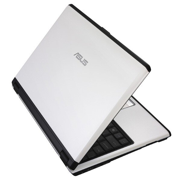 Блондинистый красавчик.