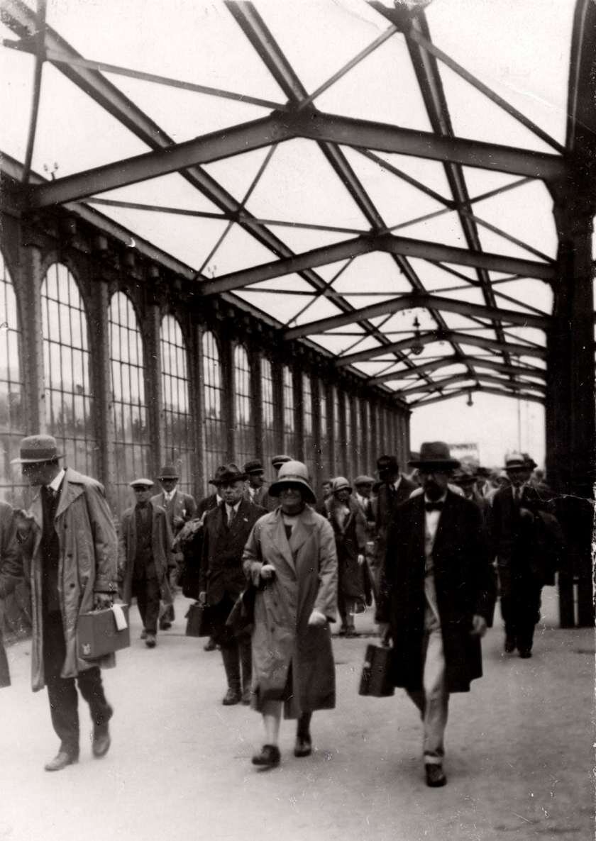 Участники международного конгресса почвоведов прибывают в Москву, 1930