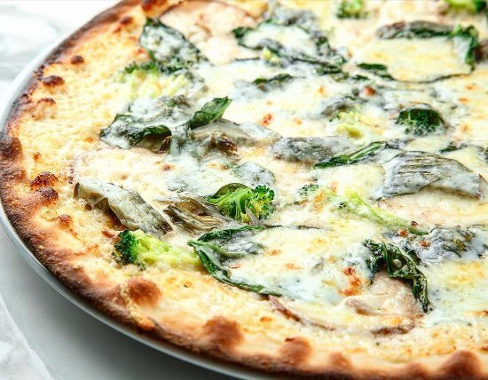 Пицца Италия со шпинатом