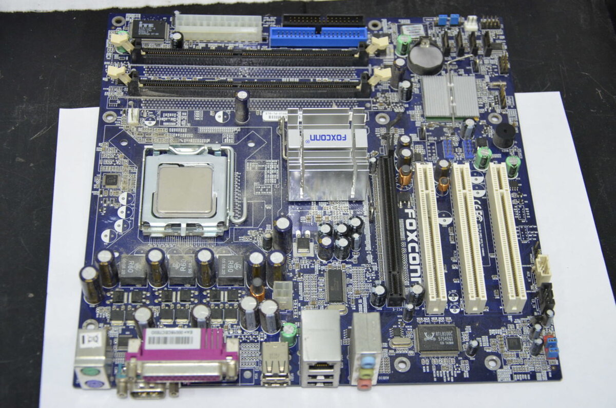 Motherboard Foxconn pc915m12-gl-6ls s775