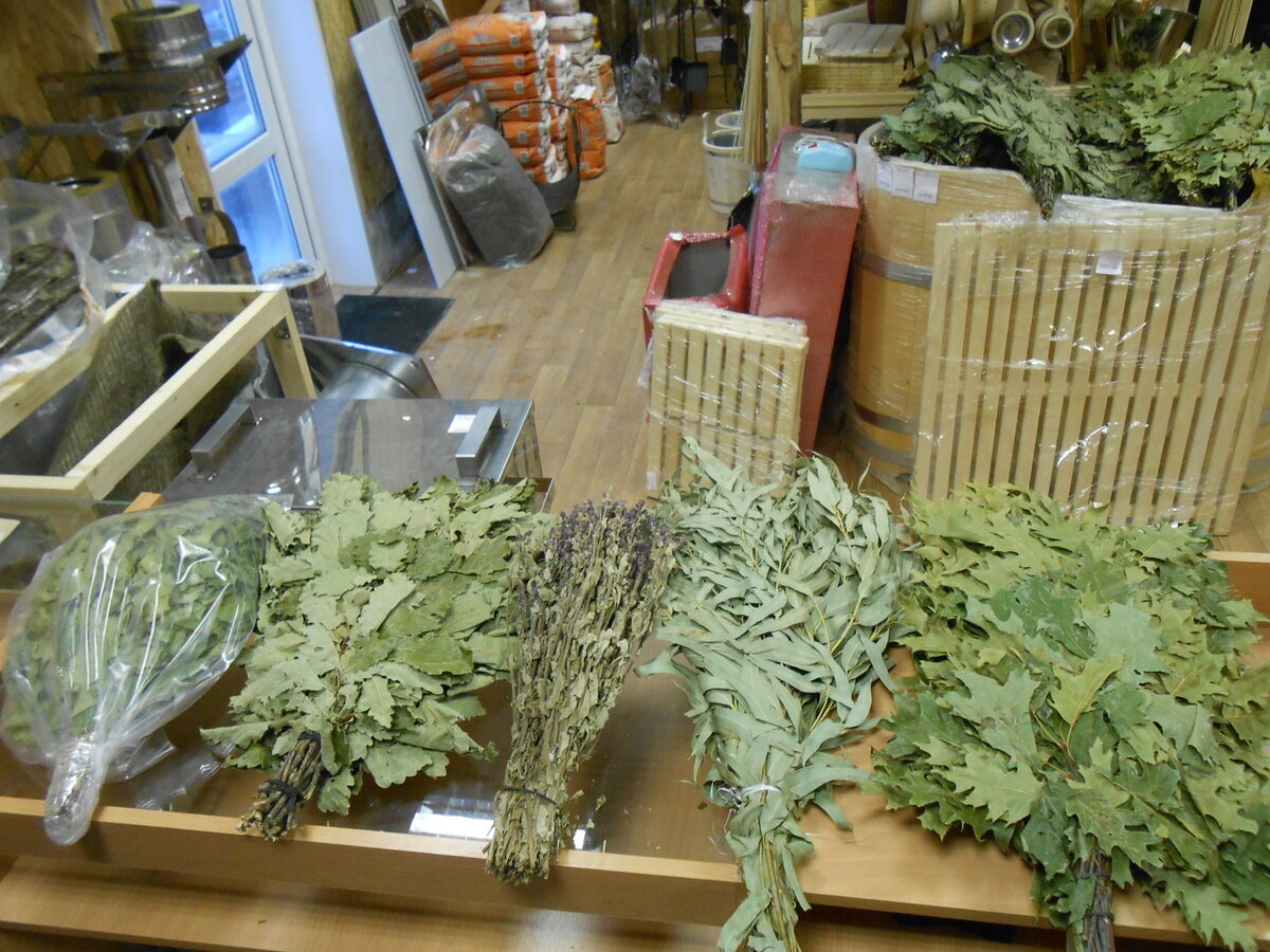 Закреплять веник необходимо с помощью верёвки из натурального материал