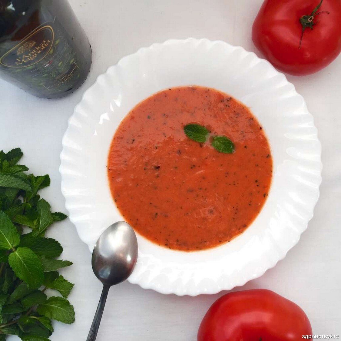 Суп из свежих помидоров рецепт. Томатный суп гаспачо. Гаспачо Ингредиенты. Хотспот гаспаччо. Суп гаспаччо из помидор.