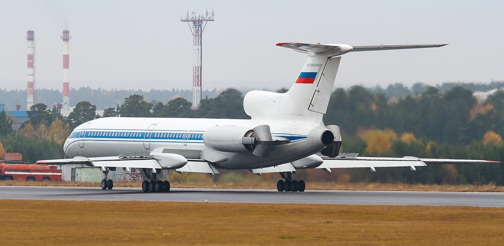 Ту-154 пробег (двигатели в положении реверс)