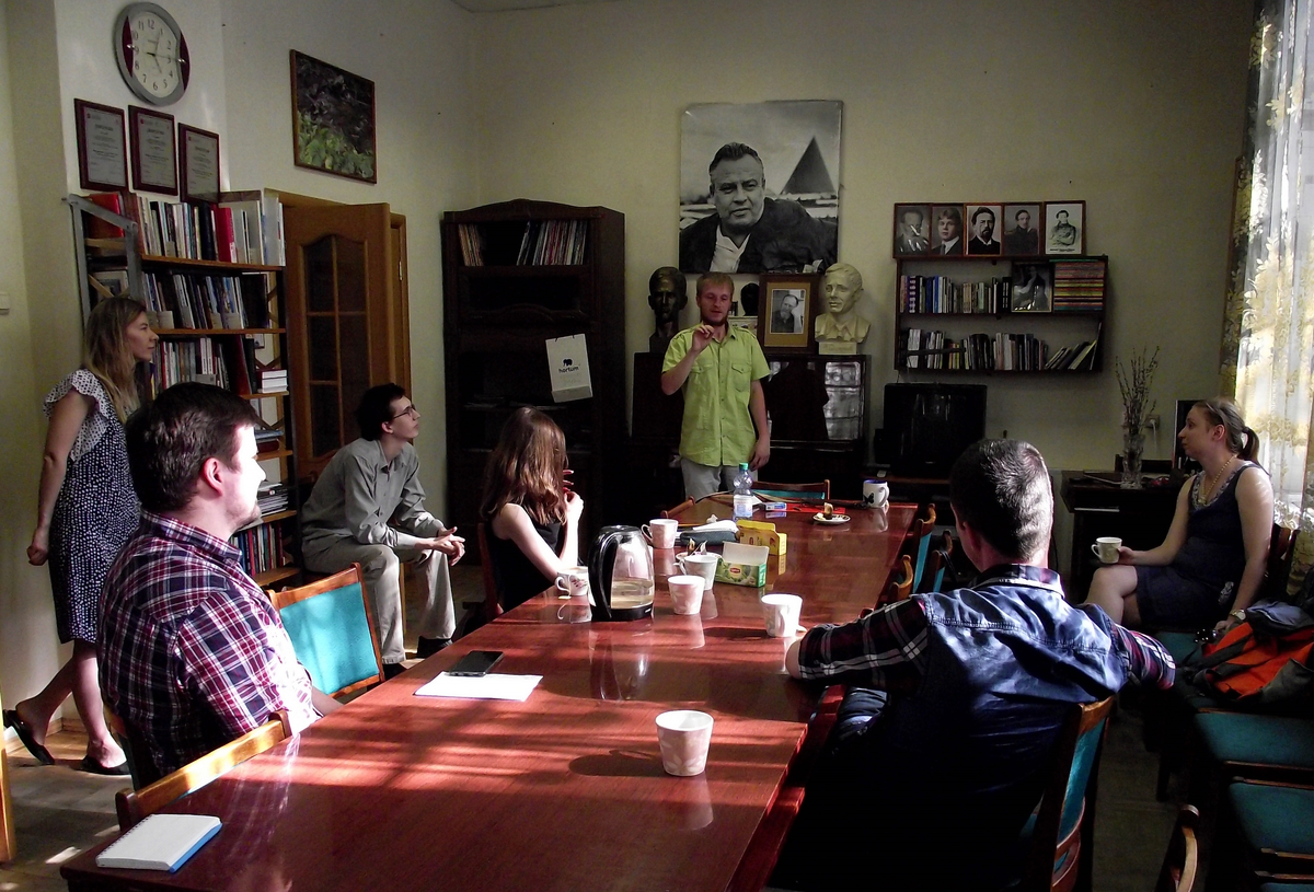  В минувшее воскресенье, 12 мая, участники Союза молодых литераторов (г.Челябинск) сочинили коллективный рассказ на "Лаборатории прозы".-2