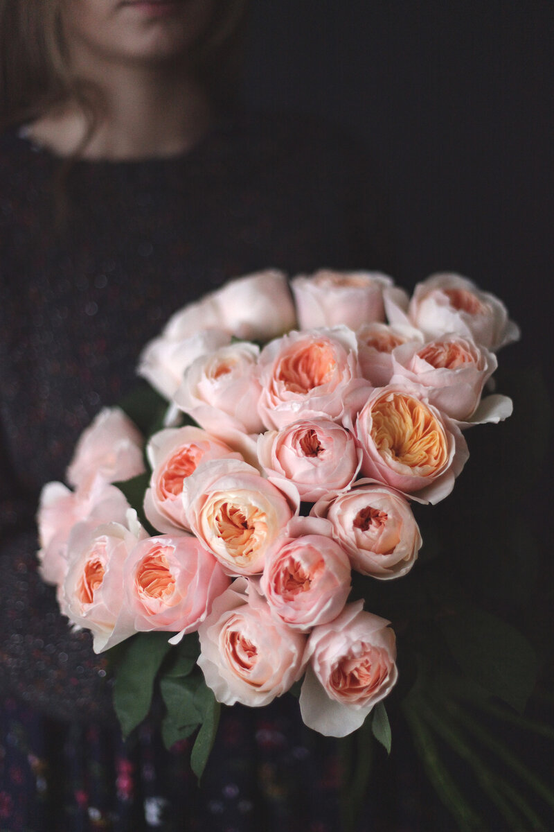 Примеры букетов от D&K Flowers House c розой «Juliet» от David Austin 