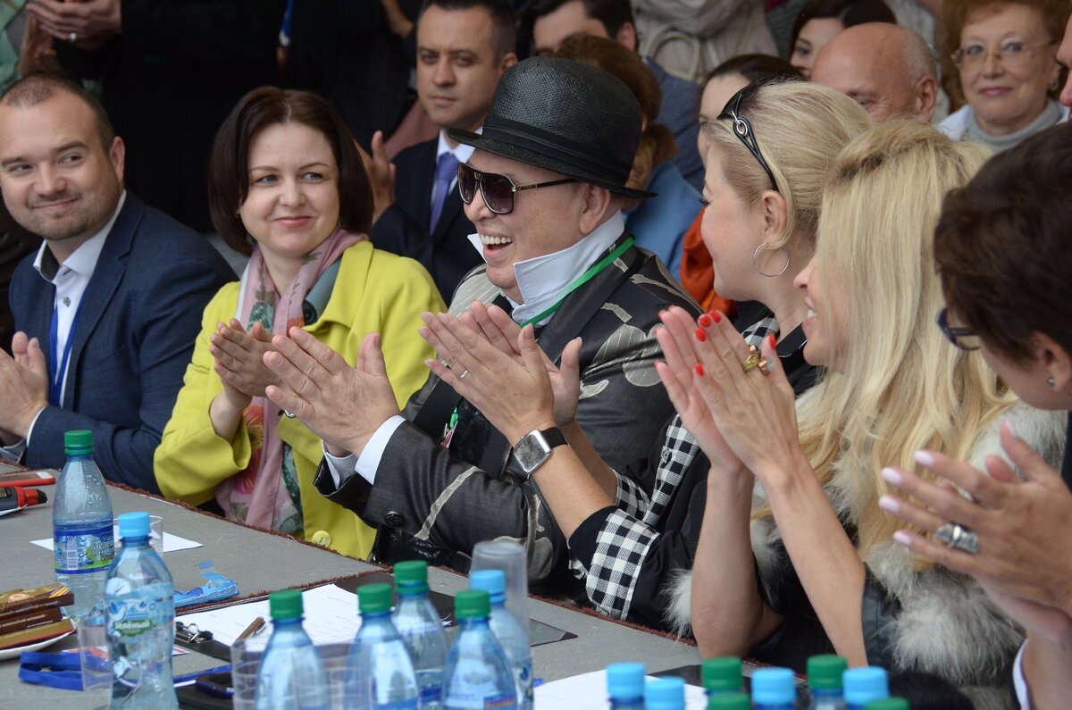 Жюри конкурса XIV Российского фестиваля моды «Плес на Волге. Льняная палитра» под председательством Вячеслава Зайцева  