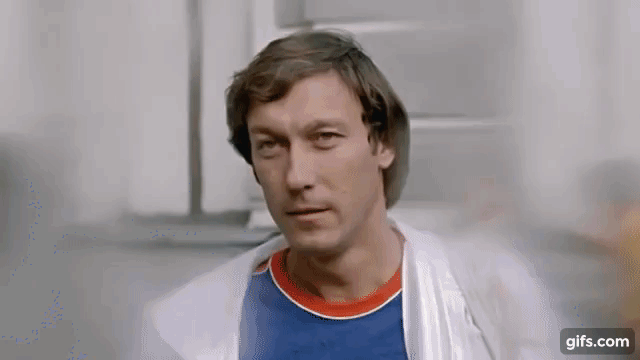 "Мужчины такую женщину - не пропускают!". И снова не из этого фильма, но об этой героине