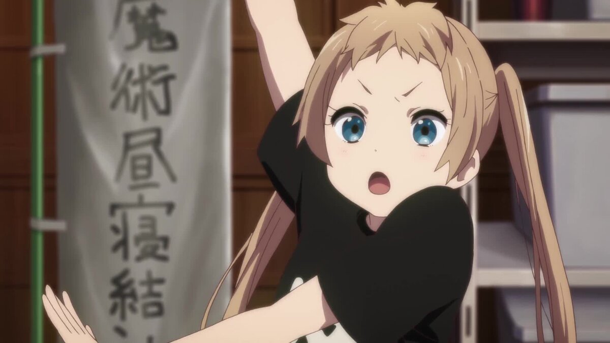 Санаэ Дэкомори. Подруга Рикки, познакомилась с ней два года тому назад, на просторах интернета. Так же, как и у Рикки, — синдром восьмиклассника; описывает себя как ближайшую слугу Рикки в этой и прошлой жизни. Однажды мечтает занять место своего «мастера».