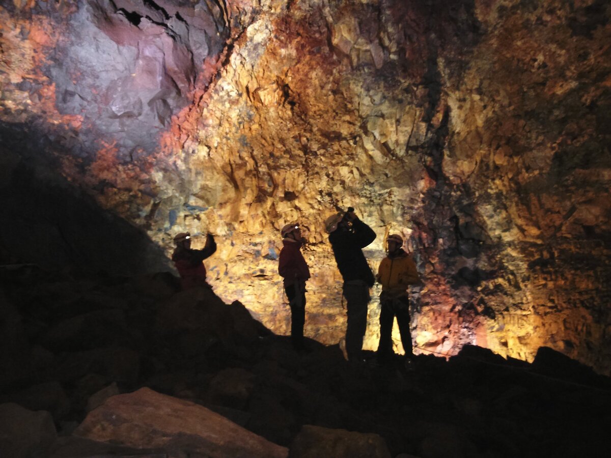 Внутри вулкана