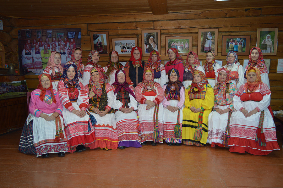 Ансамбль "Уфтюжаночка"Архив руководителя народного фольклорно-этнографического ансамбля "Уфтюжаночка" Олега Коншина