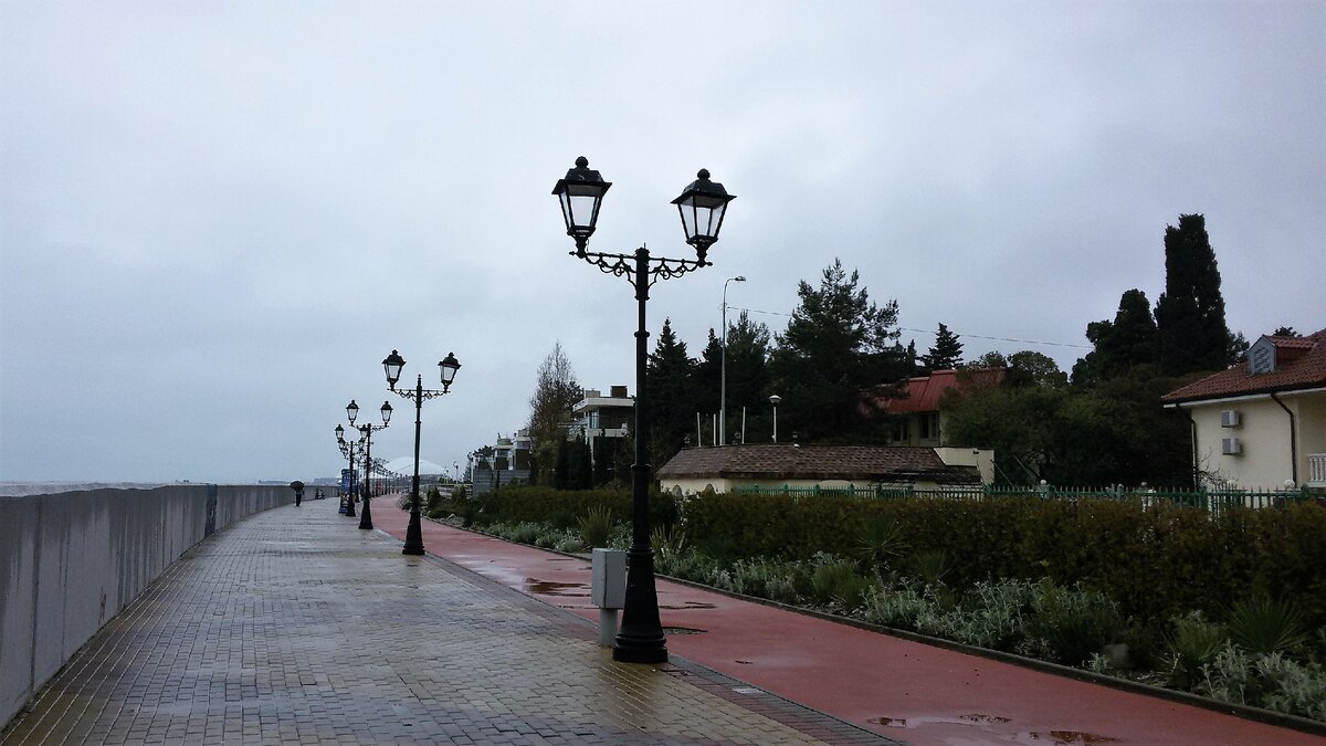 Набережная около Олимпийского парка.