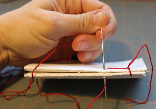 Примерно так, только больше страниц, да и стежки чаще.