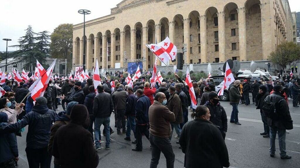 В Тбилиси прошел митинг оппозиции против результатов выборов